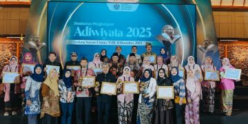 Membanggakan, 16 SD SMP MTs Sidoarjo Raih Penghargaan Adiwiyata 2025