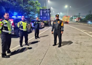 Blue Light Patrol di Exit Tol KLBM, Polsek Balongbendo Sidoarjo Persempit Ruang Gerak Kejahatan Malam Hari