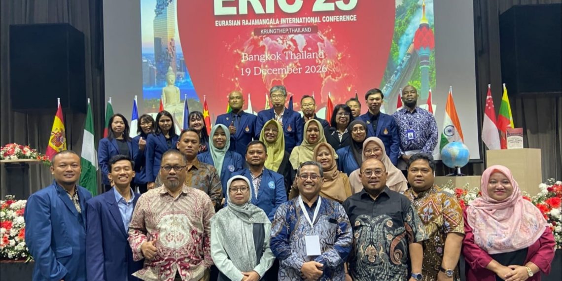 Pasca-Sarjana UMG Perkuat Reputasi Global lewat Partisipasi Aktif pada Konferensi Internasional ERIC’25 Thailand