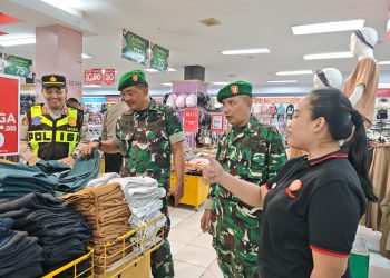 Patroli Nataru, Kapolsek Krian Polresta Sidoarjo Turun Langsung Pantau Keamanan Pusat Perbelanjaan