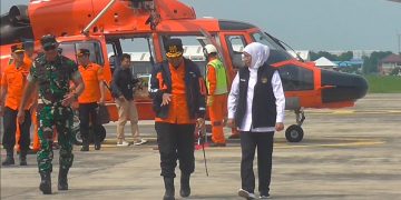 Pantau Arus Nataru via Helikopter, Kepala Basarnas Ingatkan Warga Waspada Cuaca Ekstrem