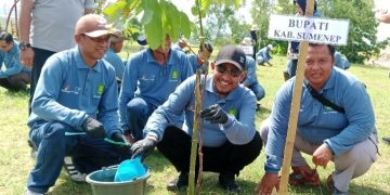 Bupati Fauzi Pimpin Penanaman 1.300 Pohon di Area TPA Tanonggul