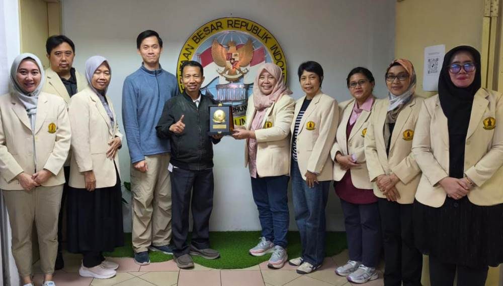 Tiga Prodi FKIP Universitas Wijaya Kusuma Surabaya Kunjungi Sekolah Indonesia Kuala Lumpur Malaysia