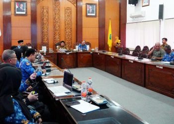 Bupati Subandi Tegaskan Proyek Boezem Kedungpeluk Harus Selesai Tepat Waktu