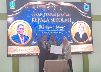 Wiwik Tri Ernawati Emban Tugas Pimpin SMA Negeri 3 Sidoarjo