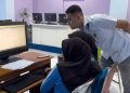 Mahasiswa Tel-U Surabaya Latih Siswa SMPN 2 Bangkalan Optimalkan Digitalisasi
