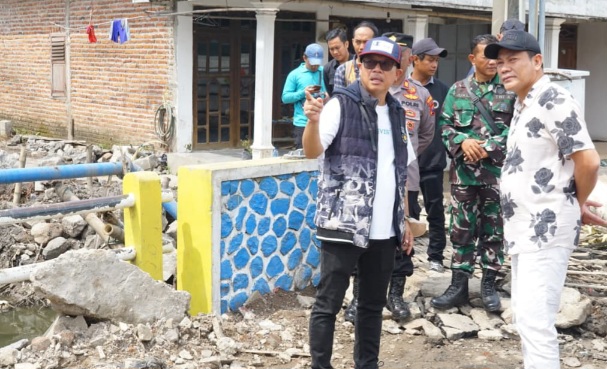 Banyak Proyek Terlambat, Bupati Akan Lakukan Evaluasi Besar