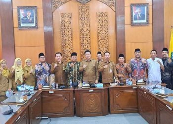 Bupati Subandi Penuhi Tuntutan LP Ma’arif NU Sidoarjo, Bosda Berkeadilan Dikaji Ulang