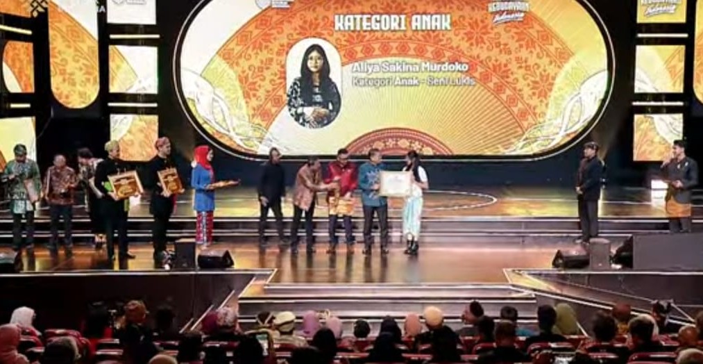 Membanggakan, Anak Sanggar DAUN Aliya Murdoko Terima Anugerah Kebudayaan Indonesia 2025