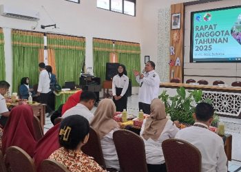 Koperasi Sekolah ‘Karya Siswa’ SMK Negeri 2 Buduran Beri Santunan 72 Siswa Yatim