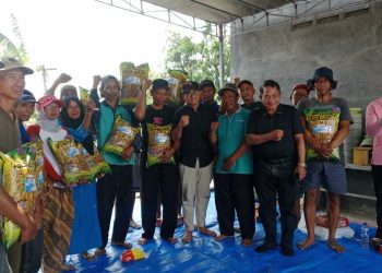 Dukung Sektor Pertanian, Mas Tama Bantu Bibit Padi untuk Petani Jogosatru
