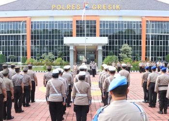 Pimpin Apel Perdana, Kapolres Gresik Tekankan Pelayanan Masyarakat dengan Hati