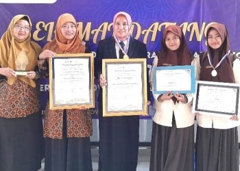 Penghujung Tahun 2025, MTs Negeri 4 Sidoarjo Menyala Dengan Beberapa Penghargaan Bergengsi