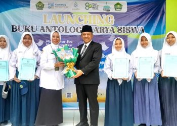 Awali Tahun 2026, MTs Negeri 4 Sidoarjo Luncurkan Buku ‘Melangitkan Doa Mengapresiasi Karya’