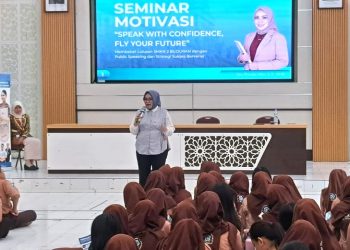 Siswa SMK Negeri 2 Buduran Diberi Pembekalan Public Speaking dan Strategi Berkarir