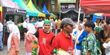 YPM Ngelom Gelar Pasar Beras Murah dan Beri Pemeriksan Kesehatan Secara Gratis