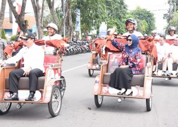 Abang Penerima Becak Listrik Berharap Bisa Menambah Penghasilan Lebih Banyak