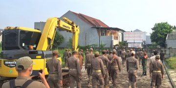 Sat Pol PP Sidoarjo Siap Membuka Akses Jalan Mutiara City-Mutiara Regency