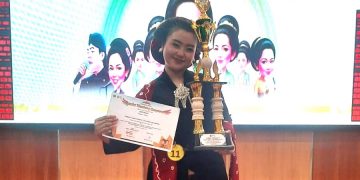 ‘Jenang Gulo’ Antarkan Siswi SMK Negeri 2 Buduran Juara I Lomba Nembang Campursari