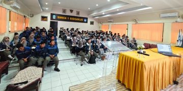 Siswa SMK Negeri 1 Sidoarjo Dibekali Kompetensi Manajerial Standar Kementerian