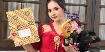 Nyanyikan Lagu Kenangan, Lintang Larissa Siswi SMK Sepuluh Nopember Juara Nasional