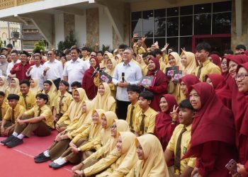 Kunjungan Menko Pangan di Smamsatu Gresik: Membuka Ruang Dialog Menampilkan Keberanian, Nalar kritis, dan Kualitas Murid