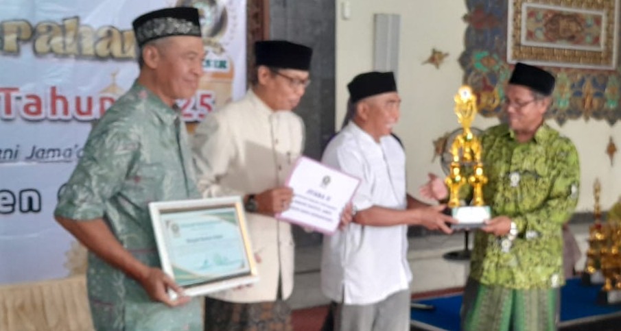 Membanggakan, Baru Kali Pertama Ikut DMI Gresik Award, Masjid Baitul Amin Kedanyang Langsung Juara II