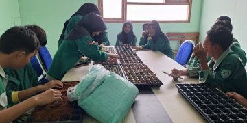 SMK Muhammadiyah 5 Gresik Andil dalam  SIKAP Serentak Se-Jatim melalui Penyemaian Bibit