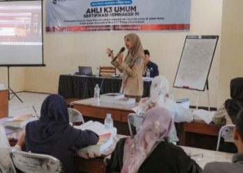 Ratusan Warga Gresik Dapat Keterampilan dan Sertifikasi Industri Berstandar Nasional dari PT Freeport