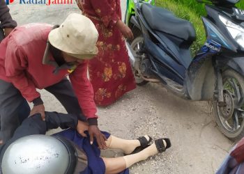 Jalan Rusak di Dusun Gu’nang Kembali Telan Korban, Guru SDN Pangolangan 2 Kecelakaan