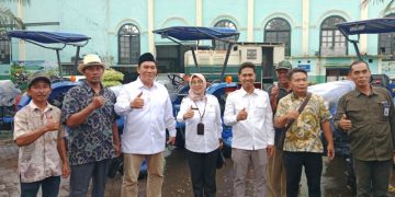 Bambang Haryo Serahkan Bantuan Alsintan untuk Dukung Peningkatan Produksi Pertanian