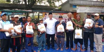 Berbagi Kebahagiaan, BHS Bukber dan Bagi Sembako untuk Ojek, Tukang Becak, Pedagang hingga Sopir Bemo