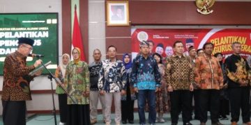 Ketum Bambang DH Lantik Pengurus Cabang IKA Unesa Se-Jatim dan Yogyakarta, Dorong Program Nyata untuk Kemajuan Almamater