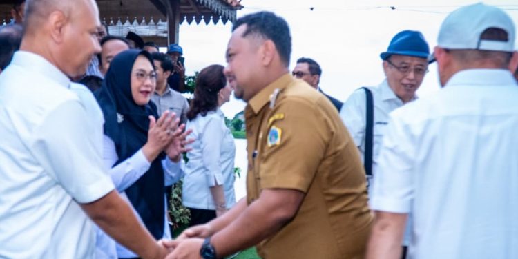 Bupati Gresik Berhasil Perjuangkan Pupuk Subsidi Tambak, Komisi IV DPR RI Pastikan Alokasi 2026 untuk Pembudi Daya