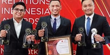 Sukses Kelola Komunikasi, Petrokimia Gresik Institusi Teladan Kehumasan Tingkat Nasional