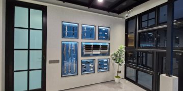 Kualitas SNI dan Layanan Terbaik, YKK AP Indonesia Upgrade Showroom di Surabaya