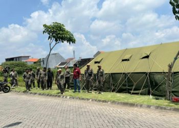 Sat Pol PP Sidoarjo Siaga 24 Jam di Perbatasan Perumahan MC dan MR