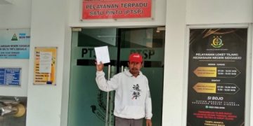 Lengkapi Berkas Laporan, Warga Berharap Kejari Sidoarjo Segera Proses Hilangnya TKD Damarsi