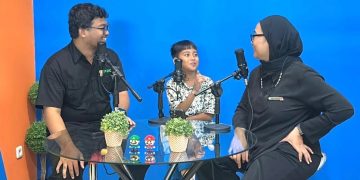 Perkuat Komunikasi, Siswa SD Al Muslim Public Speaking Class on Tour di Kece Media Unesa