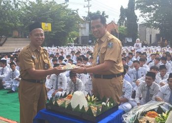 Sambut Dies Natalis ke 29 SMA Negeri 1 Gedangan Gelar Doa Bersama dan Parade Tumpeng