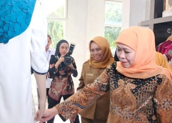 Gubernur Jatim Khofifah Memuji Pola Pembelajaran di SMK Negeri 1 Buduran
