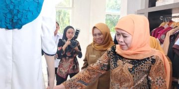 Gubernur Jatim Khofifah Memuji Pola Pembelajaran di SMK Negeri 1 Buduran