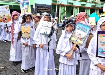 Siswa SD Al Falah Darussalam Keliling Desa Lakukan ‘Tarhib Ramadhan’