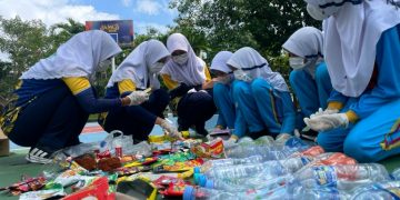 SMA Al Muslim Ajak Kader Lingkungannya SD, SMP dan SMA Lakukan Brand Audit Sampah Plastik