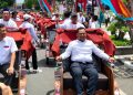 Bupati Gresik Serahkan 200 Becak Listrik Bantuan Presiden Prabowo untuk Pembecak Lansia