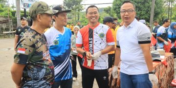 Bangun Budaya Bersih, Wabup Alif Pimpin Aksi Indonesia Asri di Terminal Bus Wisata Sunan Giri