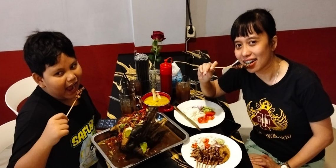 Spesial Sate-Gule Kepala Kambing, Faifood Hadir untuk Warga Gresik