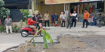 BHS Warning Jangan Main-main Proyek Perbaikan Jalan