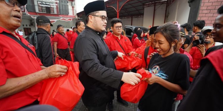 Bagi Takjil dan Bukber, Mas Dhito Konsolidasikan Pengurus PDI Perjuangan se-Kabupaten Kediri