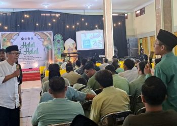 dr. Agus Ali Fauzi Beri Pencerahan Keluarga Besar Yayasan Pembangunan Pendidikan Krian